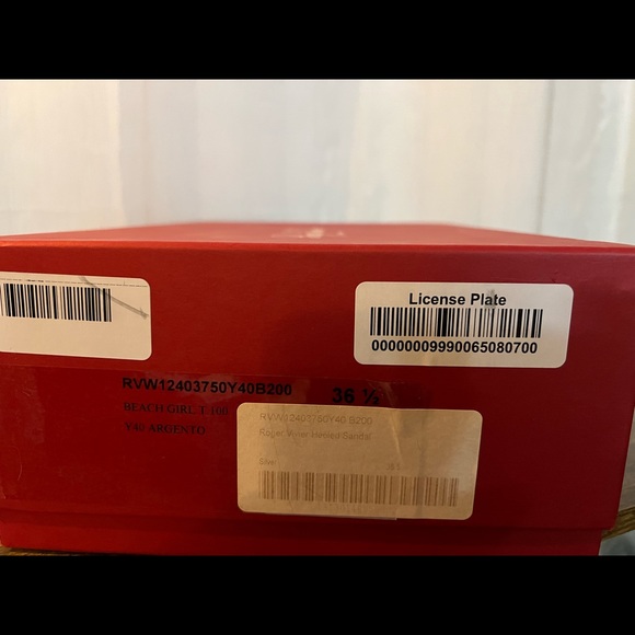 Roger Vivier Tie-Up Metallic Leather Sandal - Picture 5 of 7